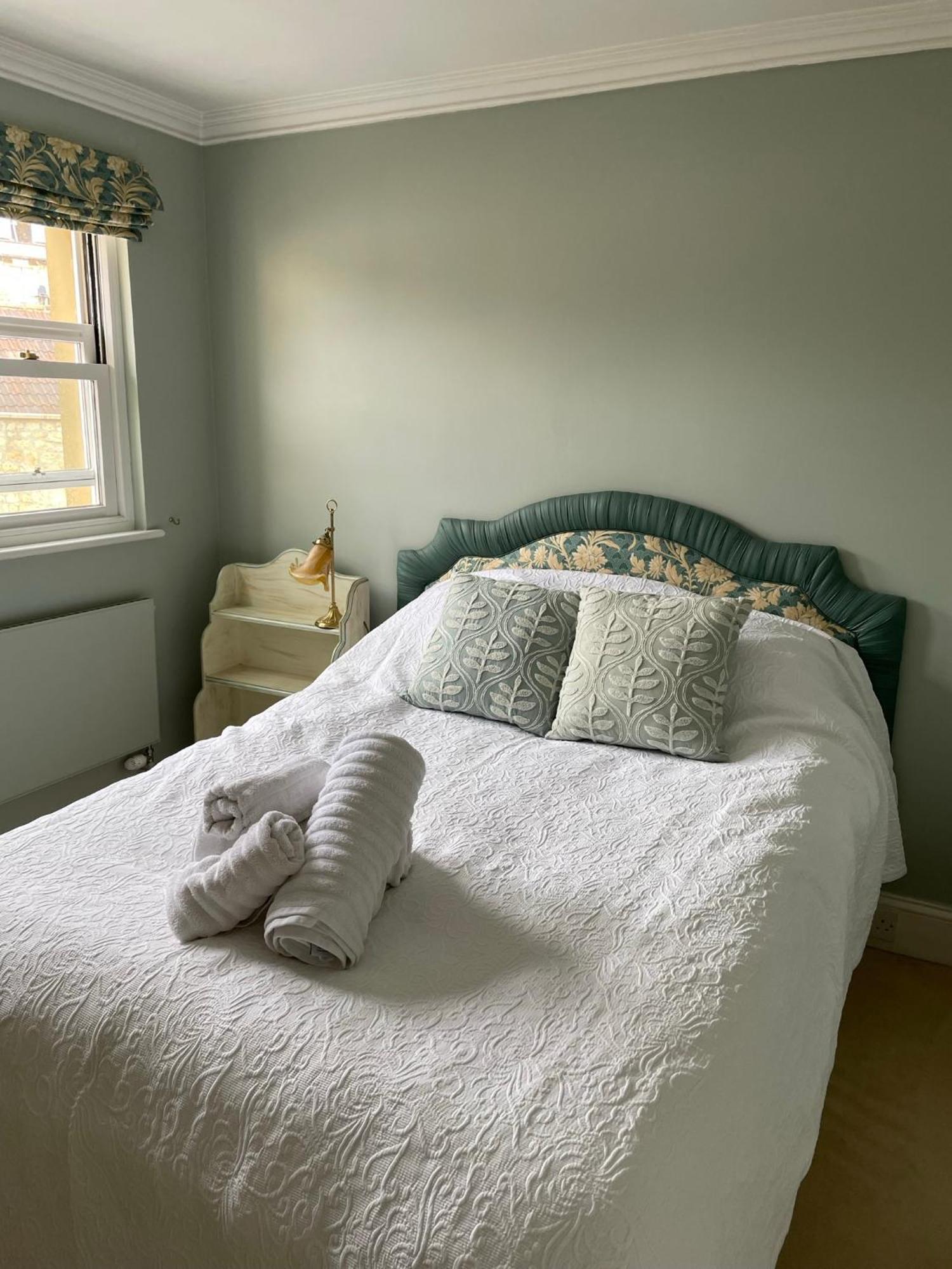 Circus Mews Townhouse:2 Beds:2 En-Suite Baths:Parking:City Centre:Quiet Area Kültér fotó